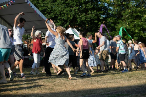 People dancing at Kimpton Folk Festival