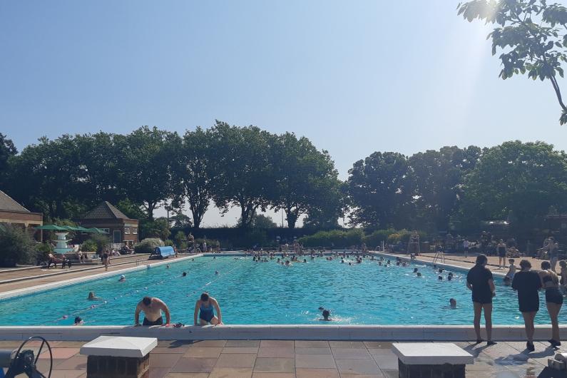 Hitchin outdoor pool